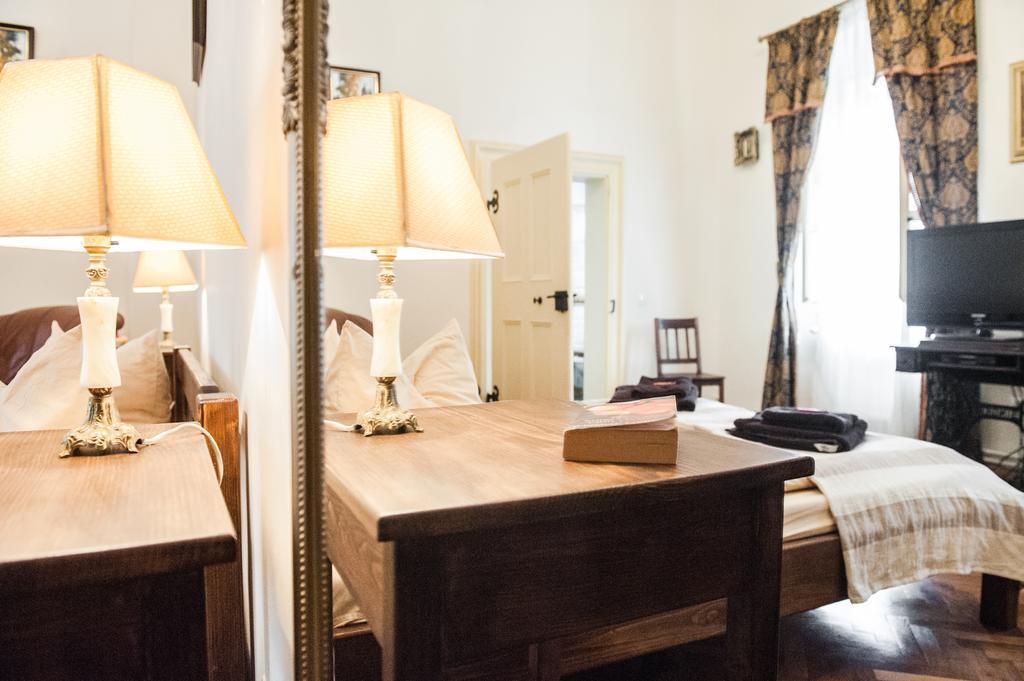 Brukenthal Central Apartments Sibiu Room photo